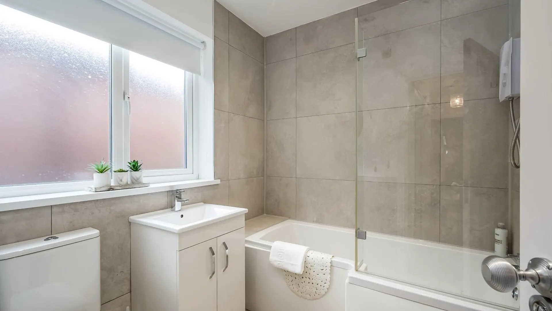 Holiday home Staybynumbers - City Centre Victorian Townhouse Belfast United Kingdom
