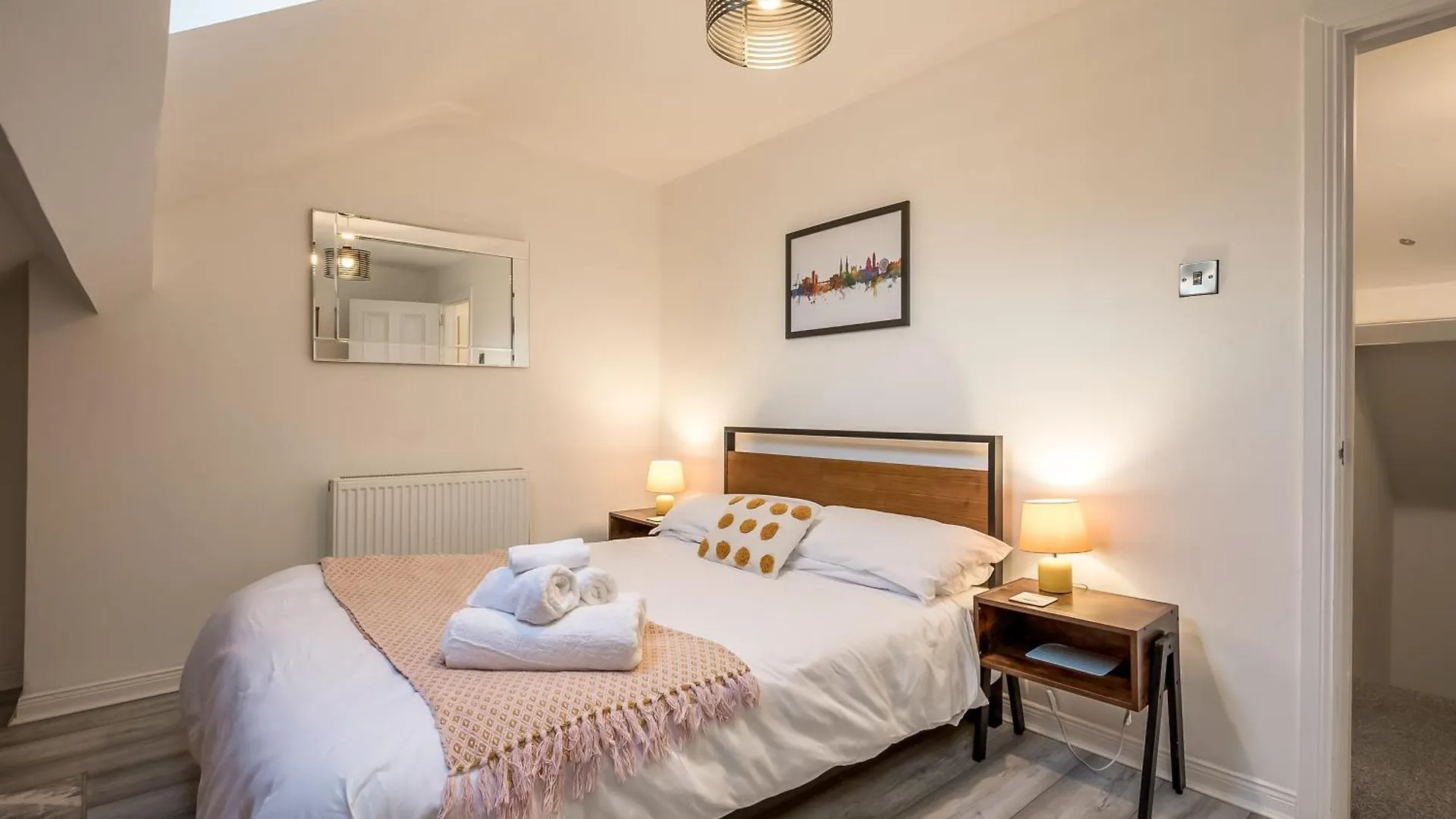 Staybynumbers - City Centre Victorian Townhouse Belfast