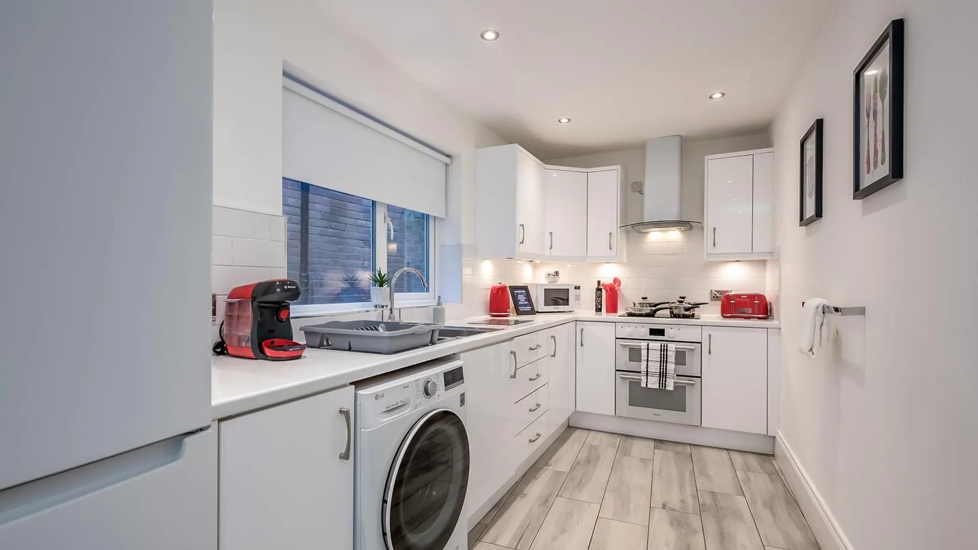 Staybynumbers - City Centre Victorian Townhouse Belfast