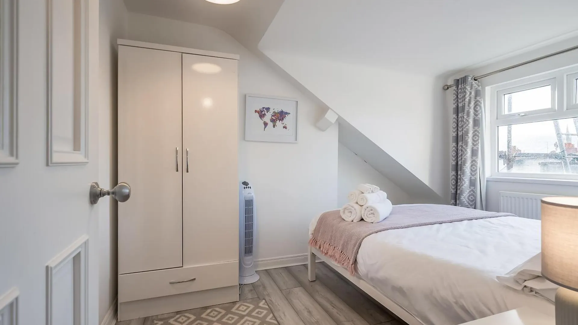 Staybynumbers - City Centre Victorian Townhouse Belfast Hébergement de vacances